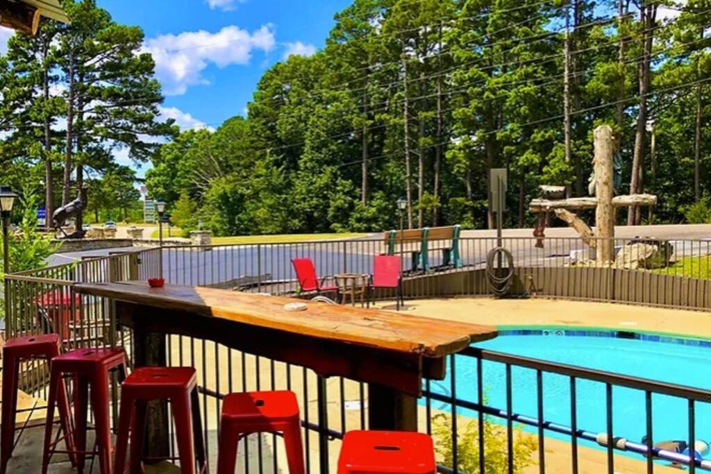 Stonegate Lodge 2 Queen Beds Fast Wifi 50In Tv Salt Water Pool Room # 305 ユリーカ・スプリングス エクステリア 写真